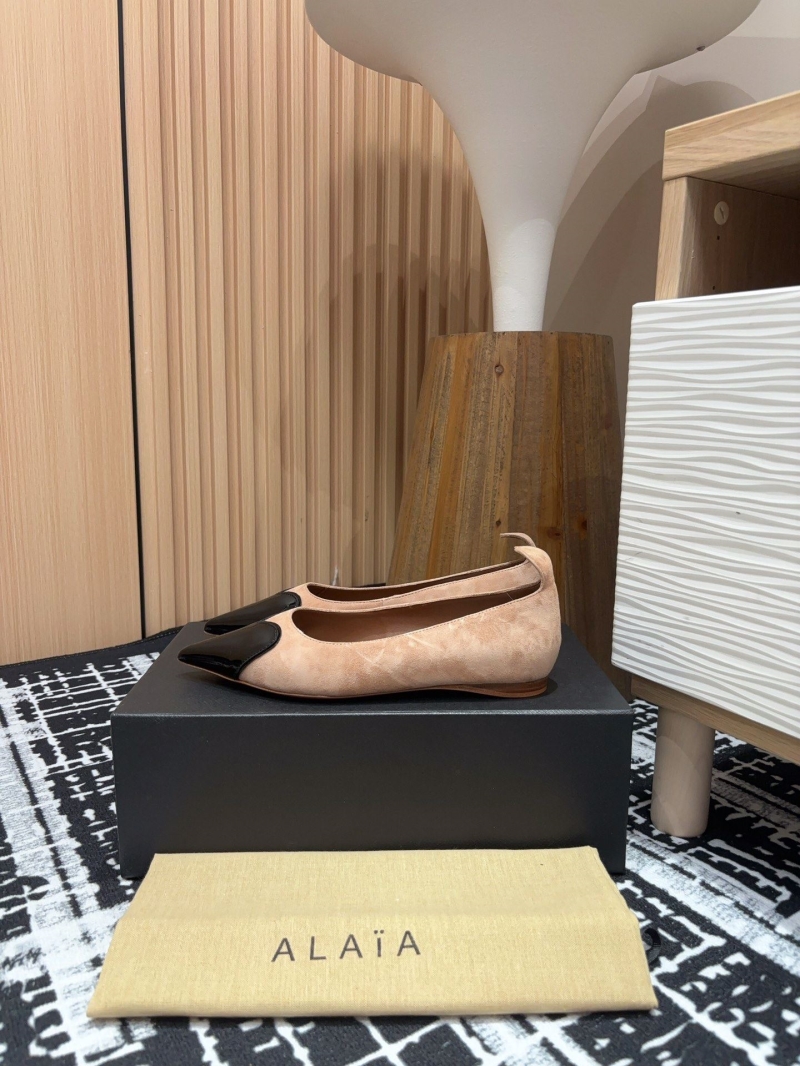 Other flat shoes